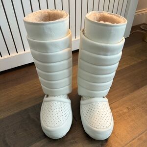 Like new pair of Shane Oliver x Ugg Armourite Greaves boots in Men’s size 13.